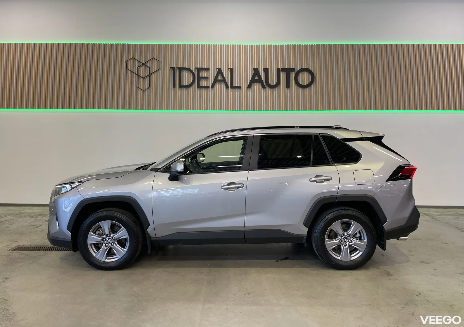 Toyota RAV4 Hybrid Luxury 2.5 131kW