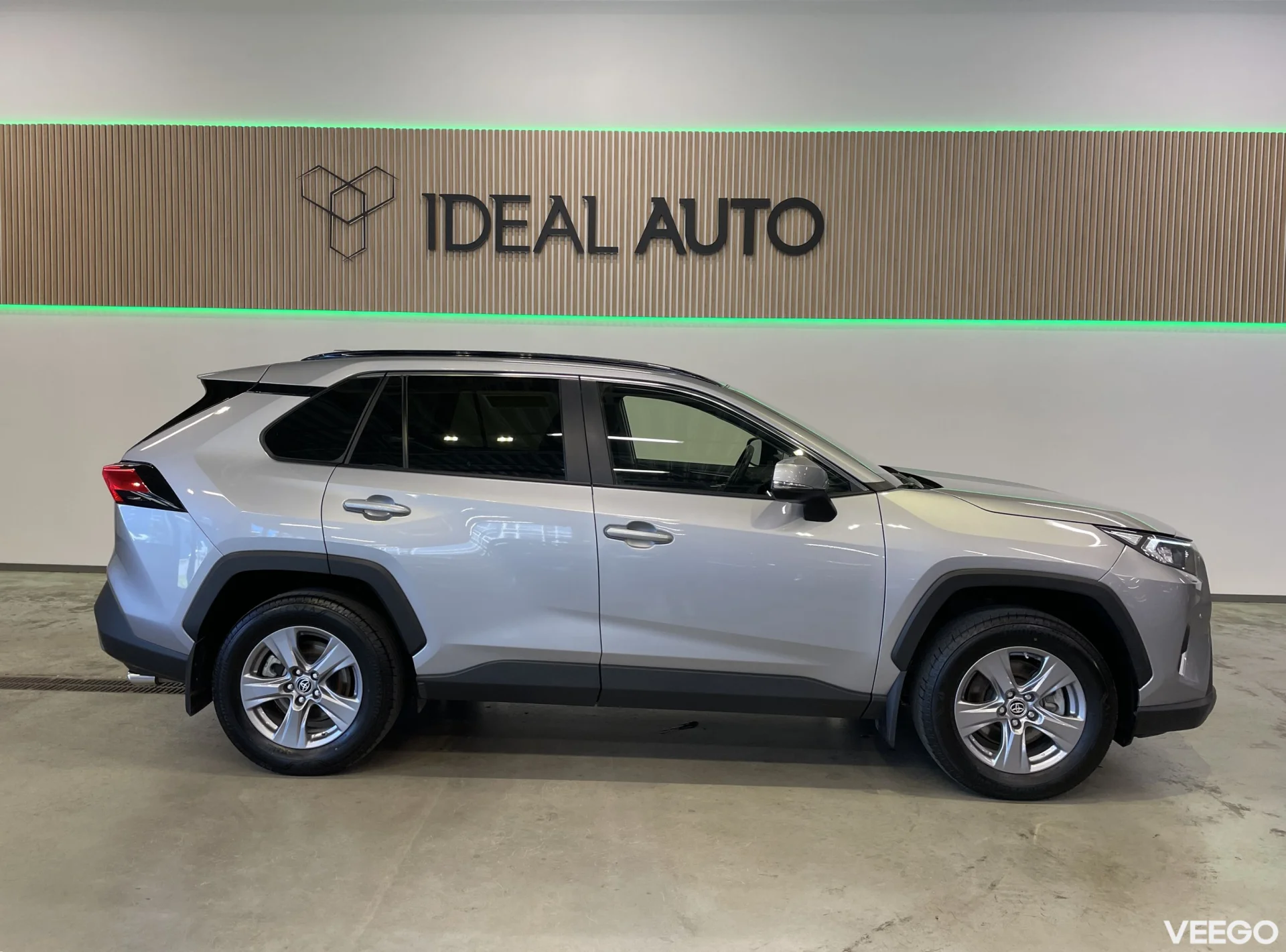 Toyota RAV4 Hybrid Luxury 2.5 131kW