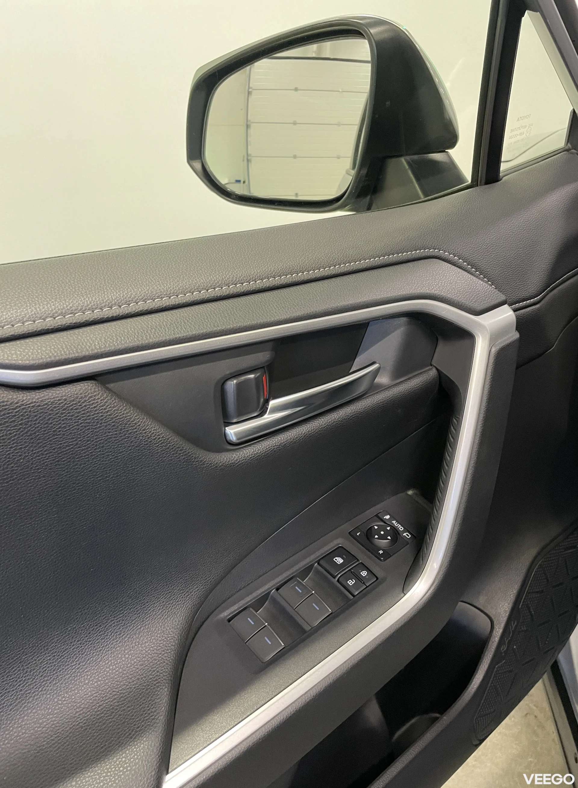 Toyota RAV4 Hybrid Luxury 2.5 131kW