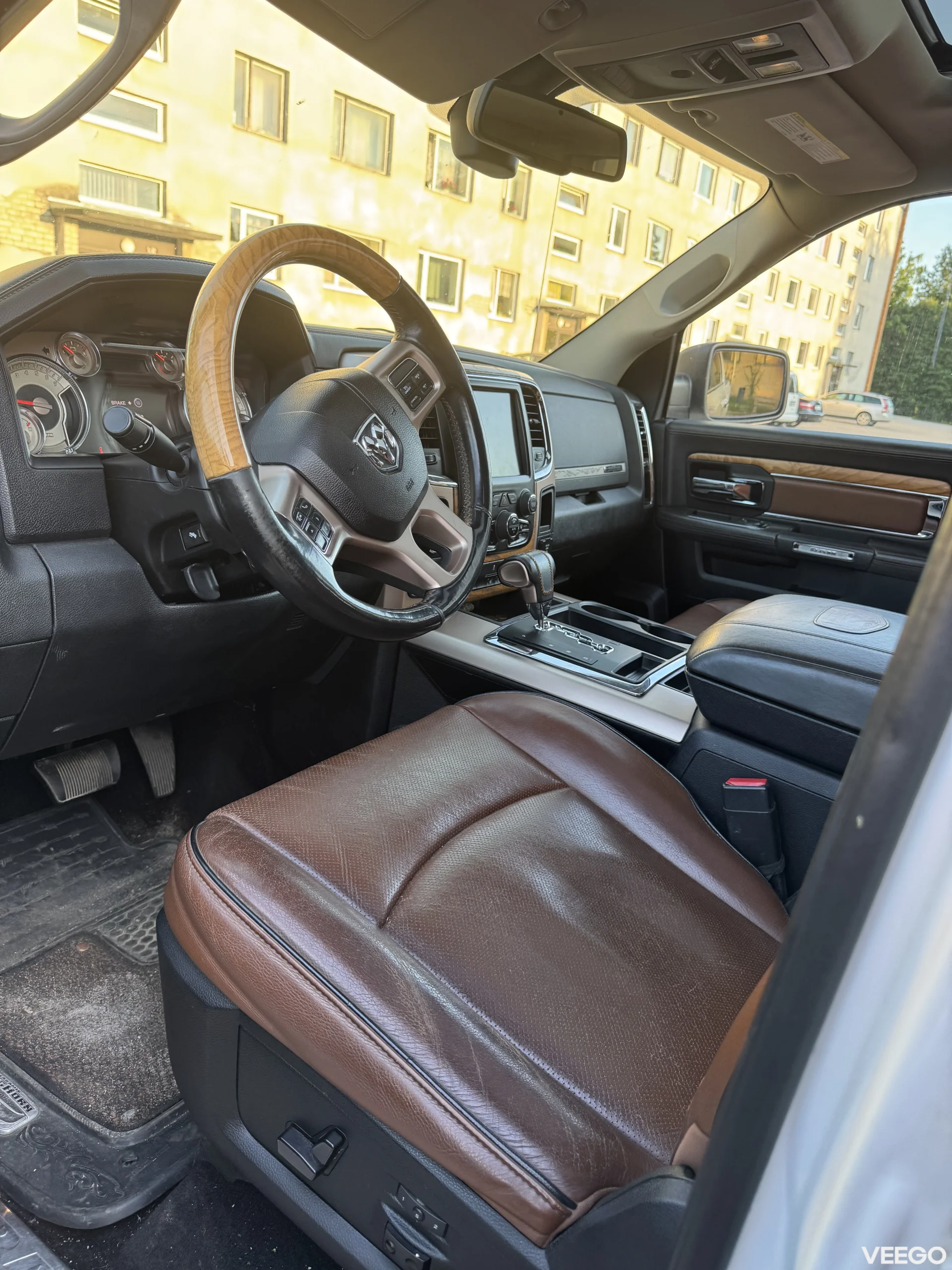 RAM 1500 Laramie Longhorn 5.7 295kW