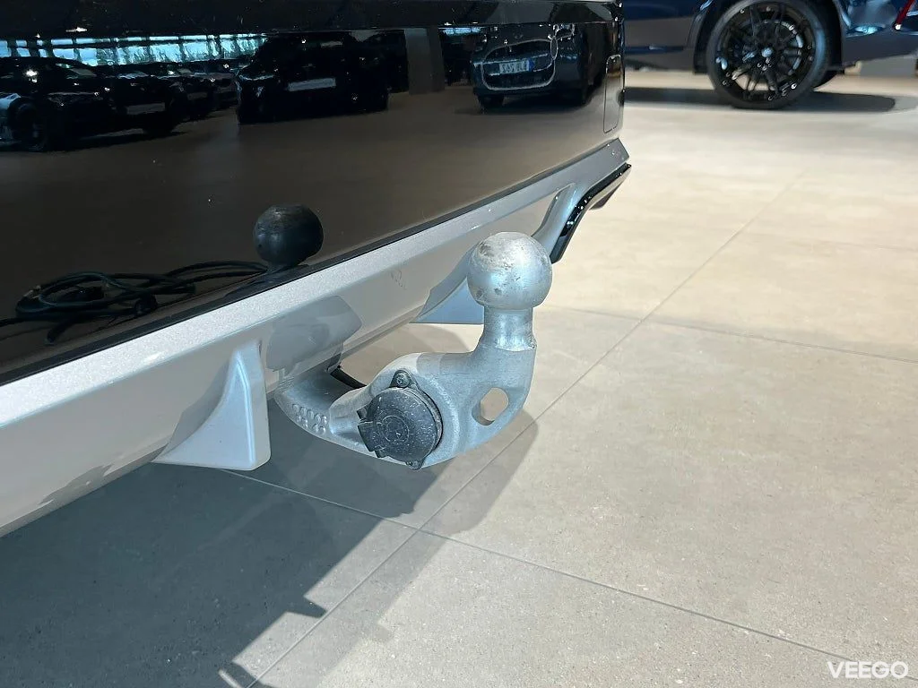 BMW X1 xDrive30e M Sport Elstolar Rattvärme Dragkrok 240kW