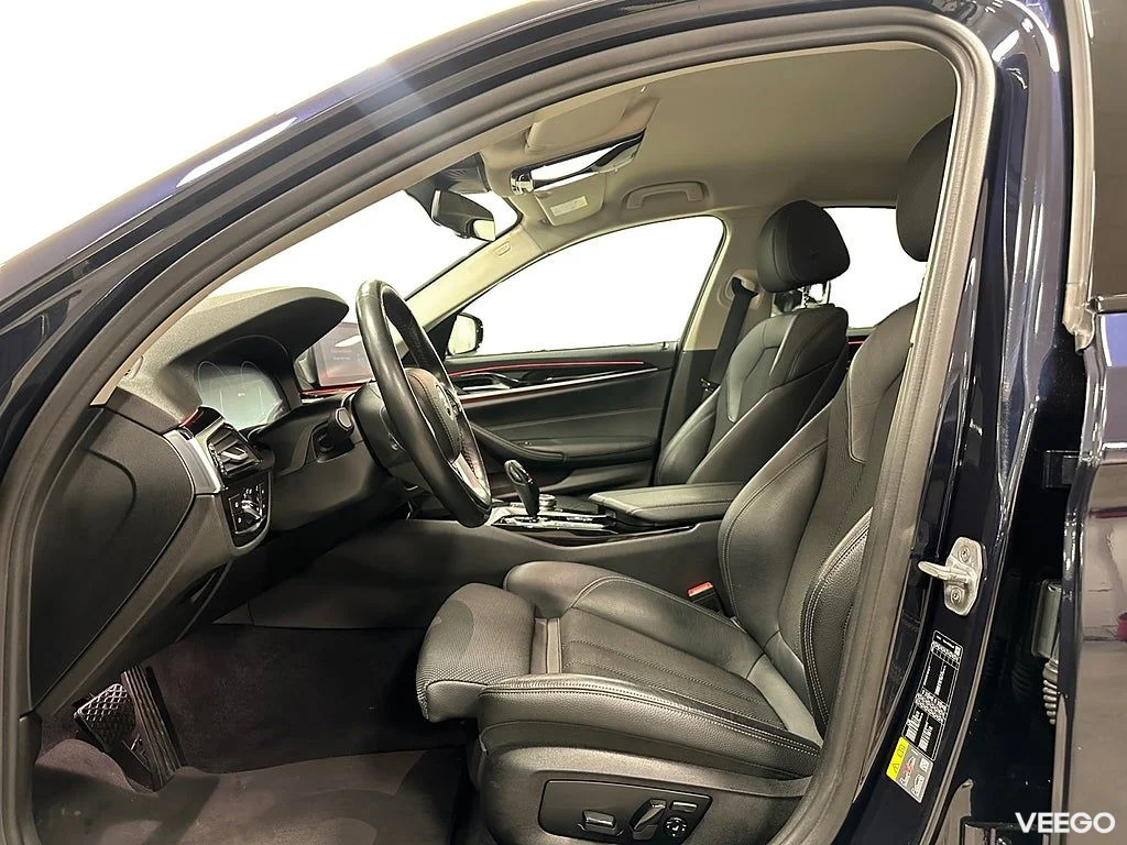 BMW 530 e iPerformance Sedan 252HK Sport Line / Kamera /Navi 135kW