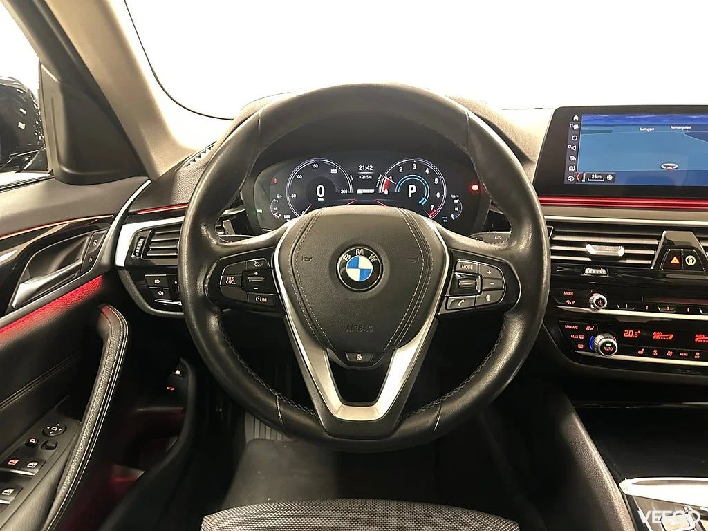BMW 530 e iPerformance Sedan 252HK Sport Line / Kamera /Navi 135kW