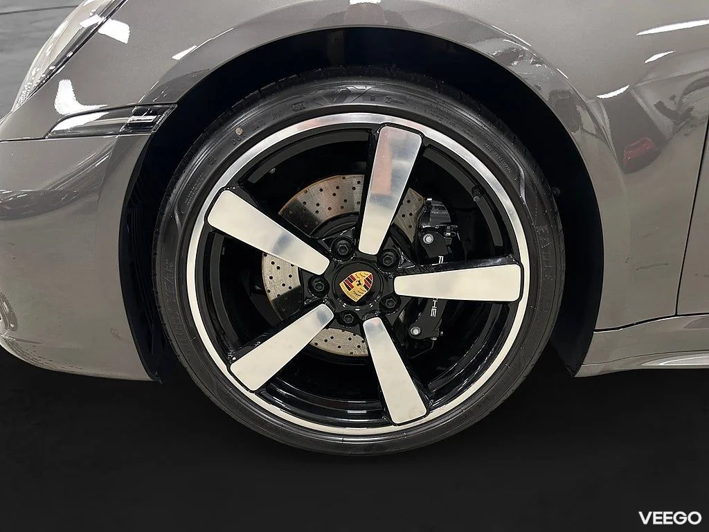 Porsche 911 Targa 4S PDK / Sport Chrono / Bose / Svensksåld 331kW