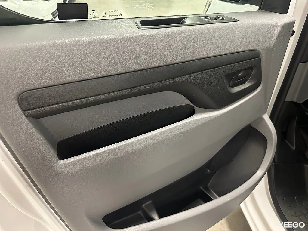 Peugeot Expert Utökat Last 2.0 HDI 144HK L2 3-Sits Moms 106kW