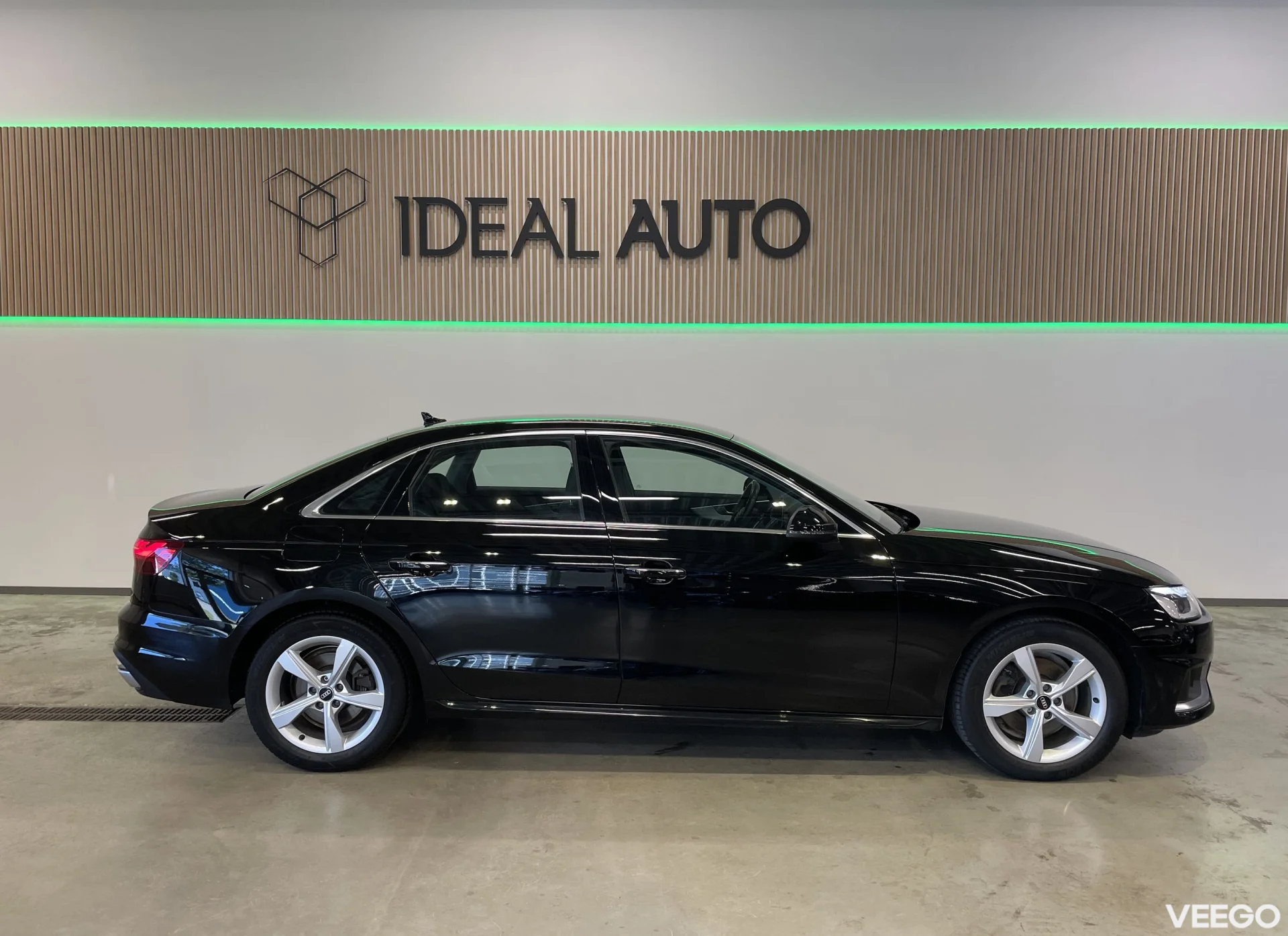 Audi A4 LIMOUSINE - 2 110kW