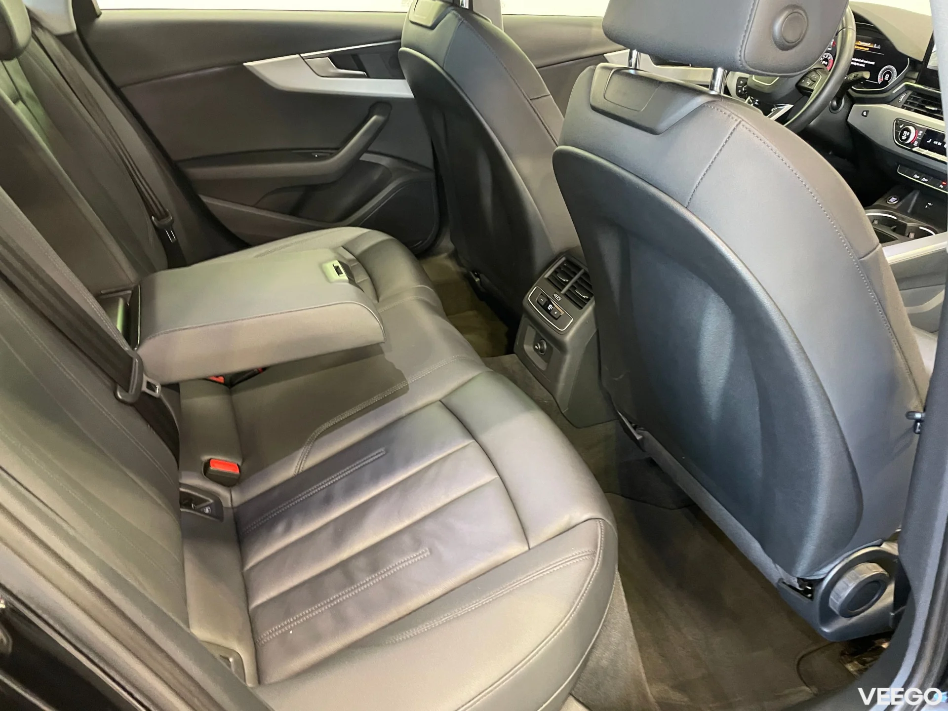 Audi A4 LIMOUSINE - 2 110kW