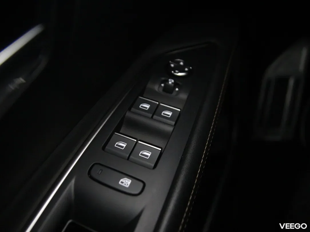 Peugeot 3008 1.6 220kW