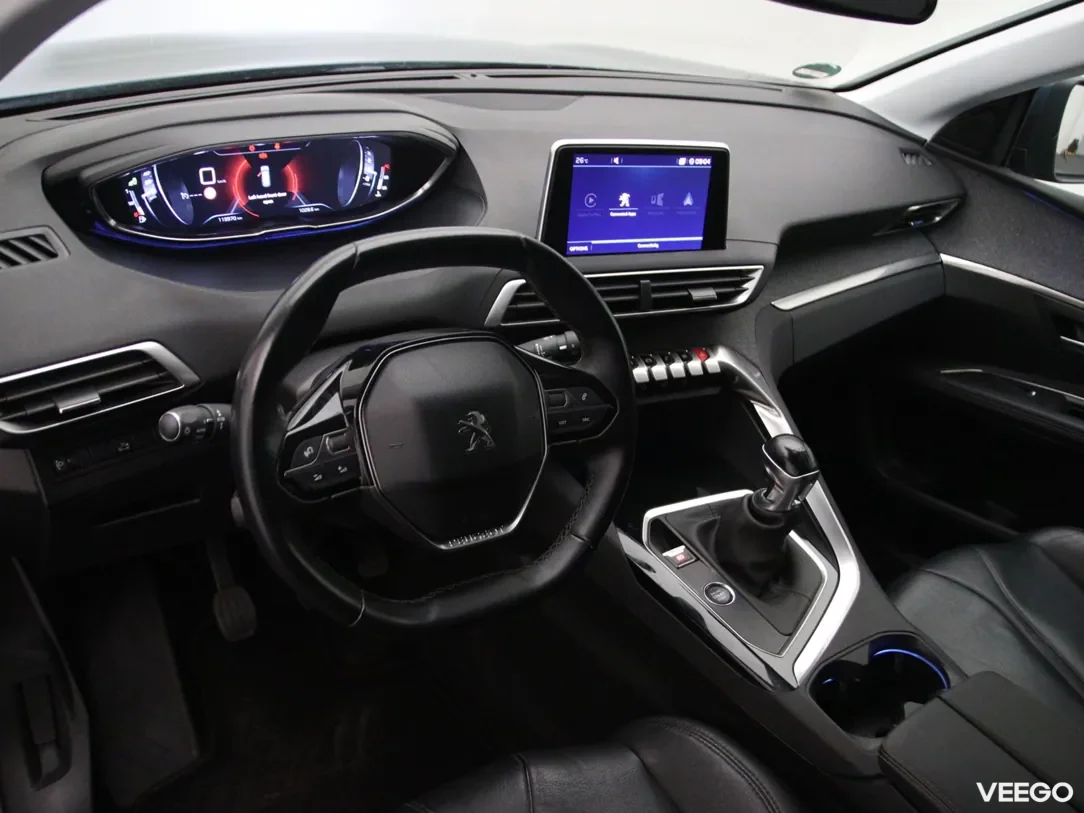 Peugeot 5008 1.2 96kW