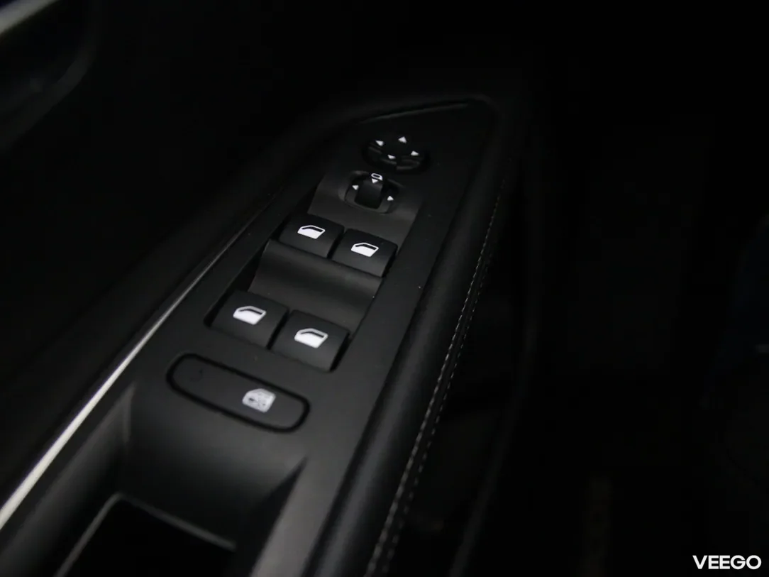 Peugeot 5008 1.2 96kW
