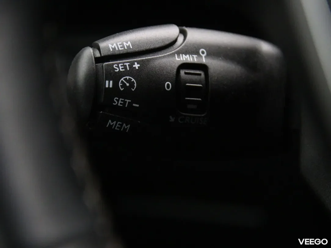 Peugeot 5008 1.2 96kW