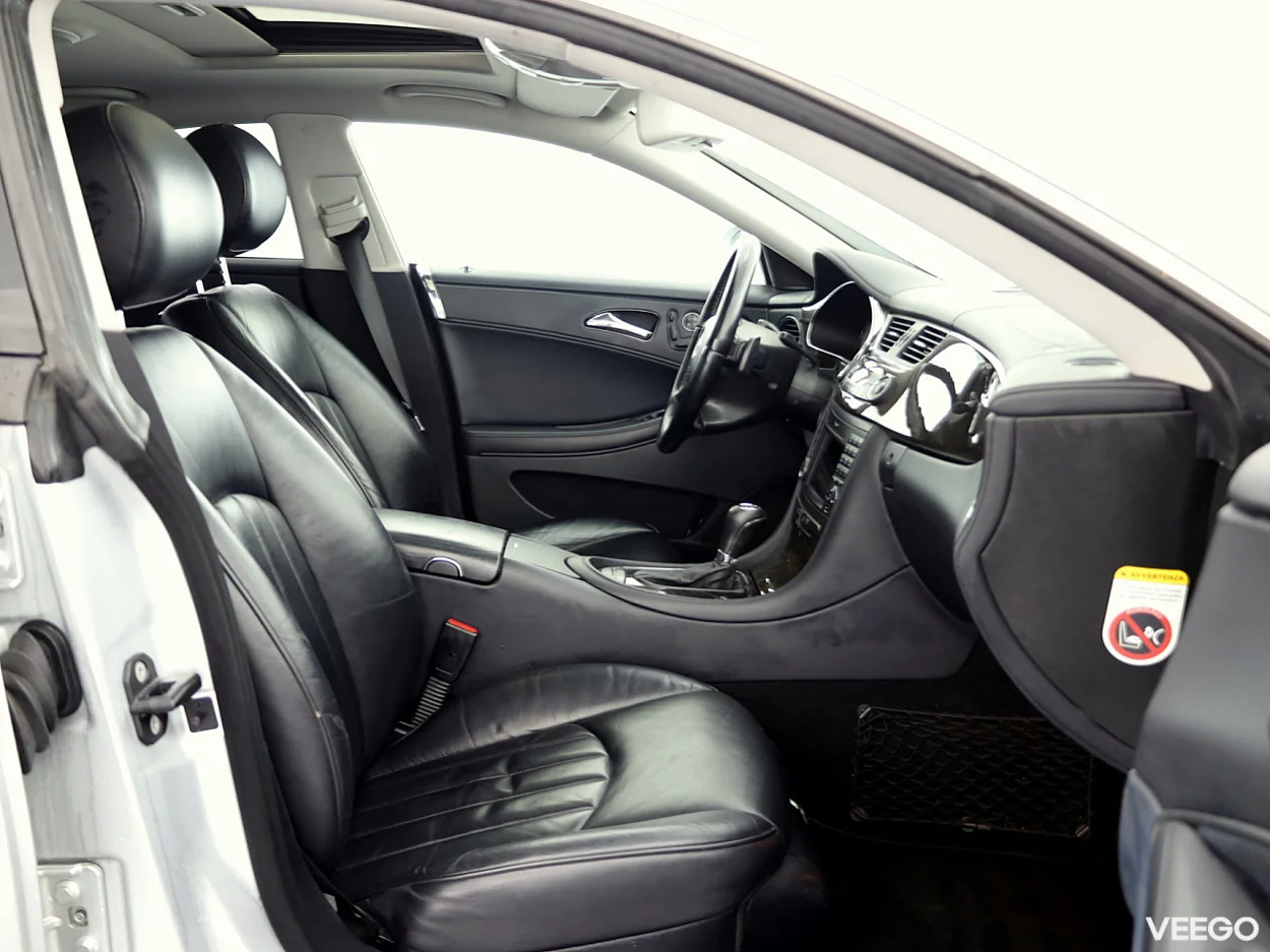 Mercedes-Benz CLS320 3.0 166kW