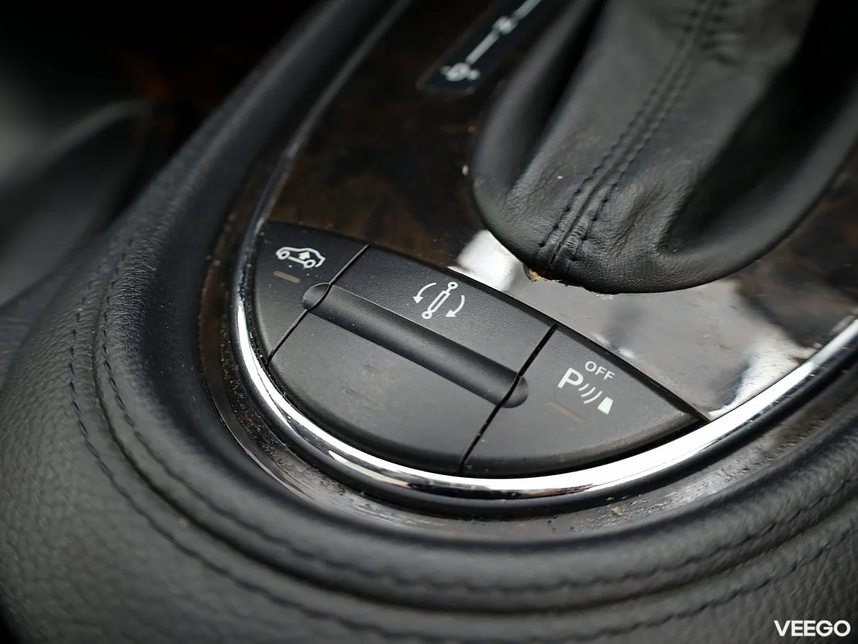 Mercedes-Benz CLS320 3.0 166kW