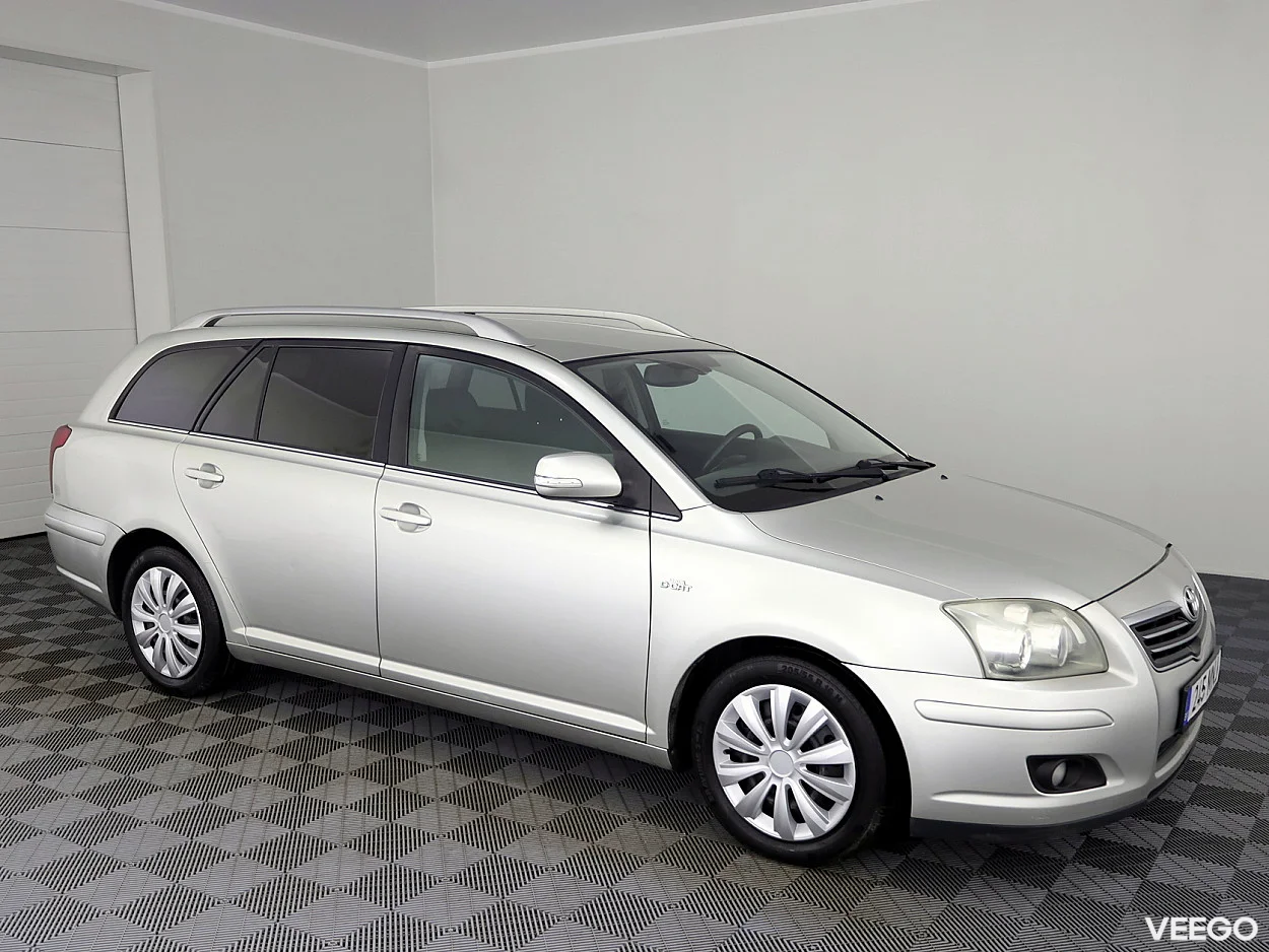 Toyota Avensis 2.2 130kW