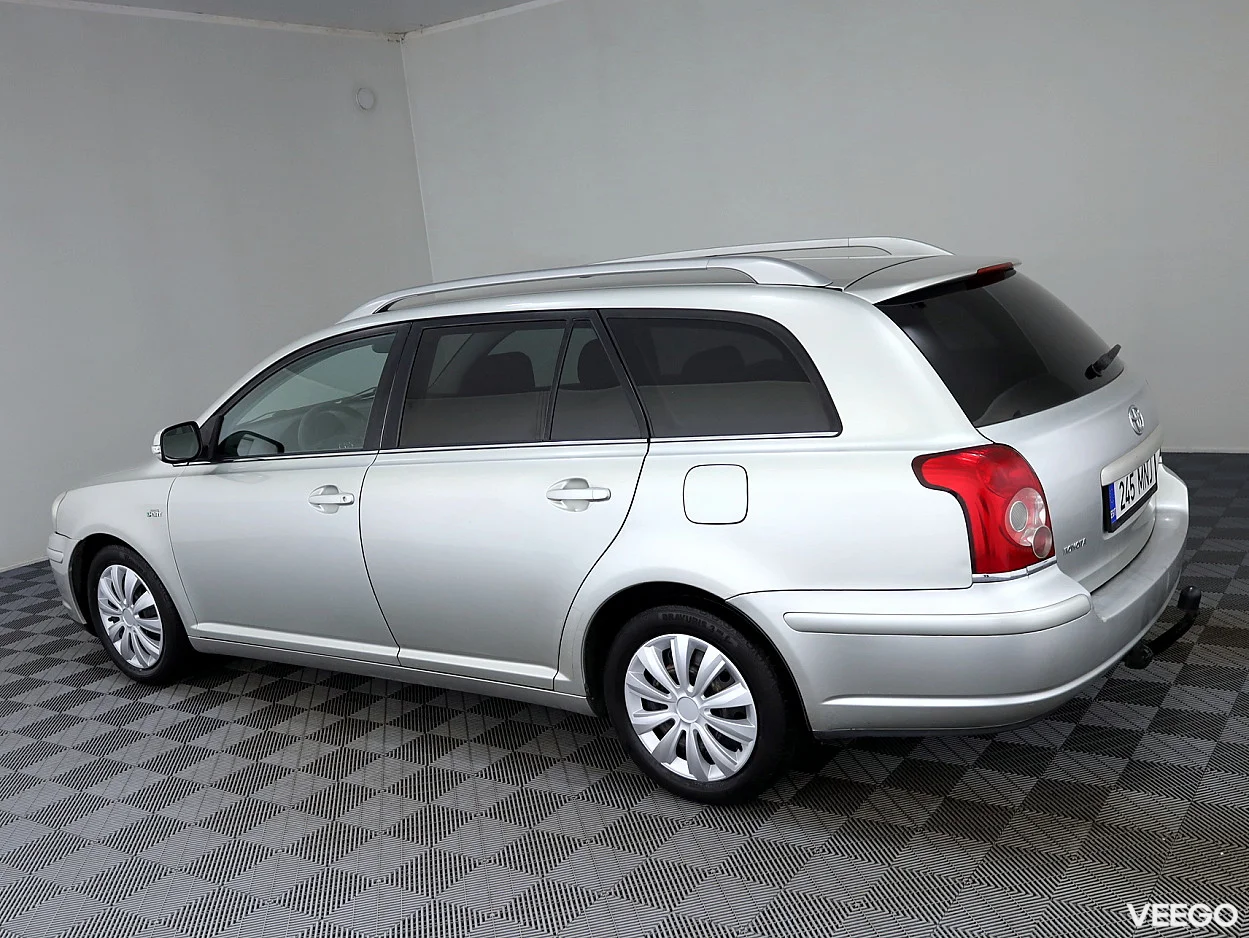 Toyota Avensis 2.2 130kW