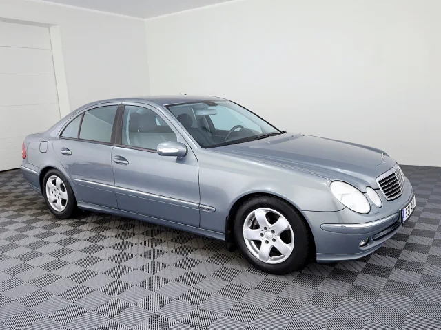 Image of Mercedes-Benz E200 1.8 121kW
