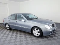 Mercedes-Benz E200 1.8 121kW thumbnail
