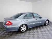 Mercedes-Benz E200 1.8 121kW thumbnail