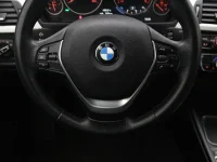 BMW 320 2 140kW thumbnail