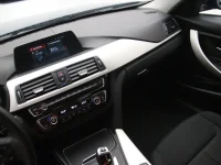 BMW 320 2 140kW thumbnail