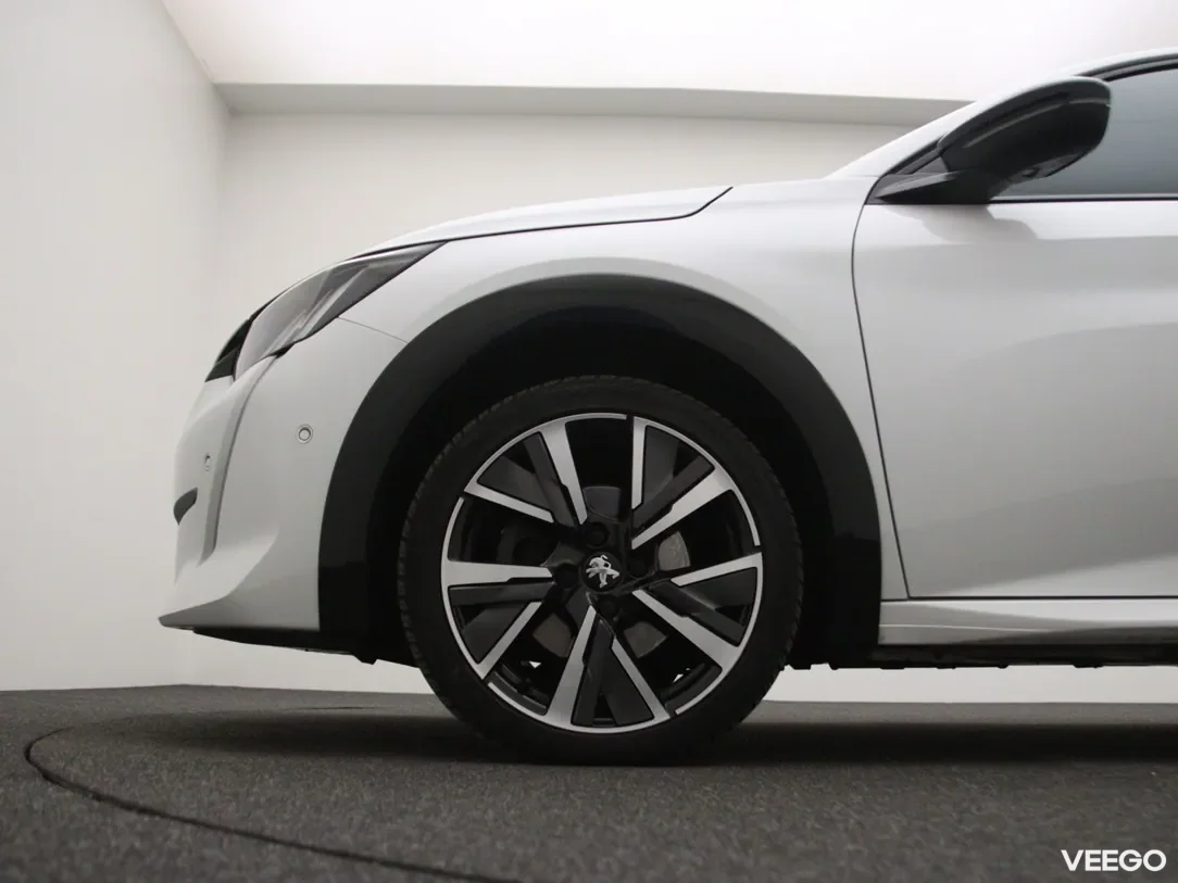 Peugeot 208 1.2 74kW