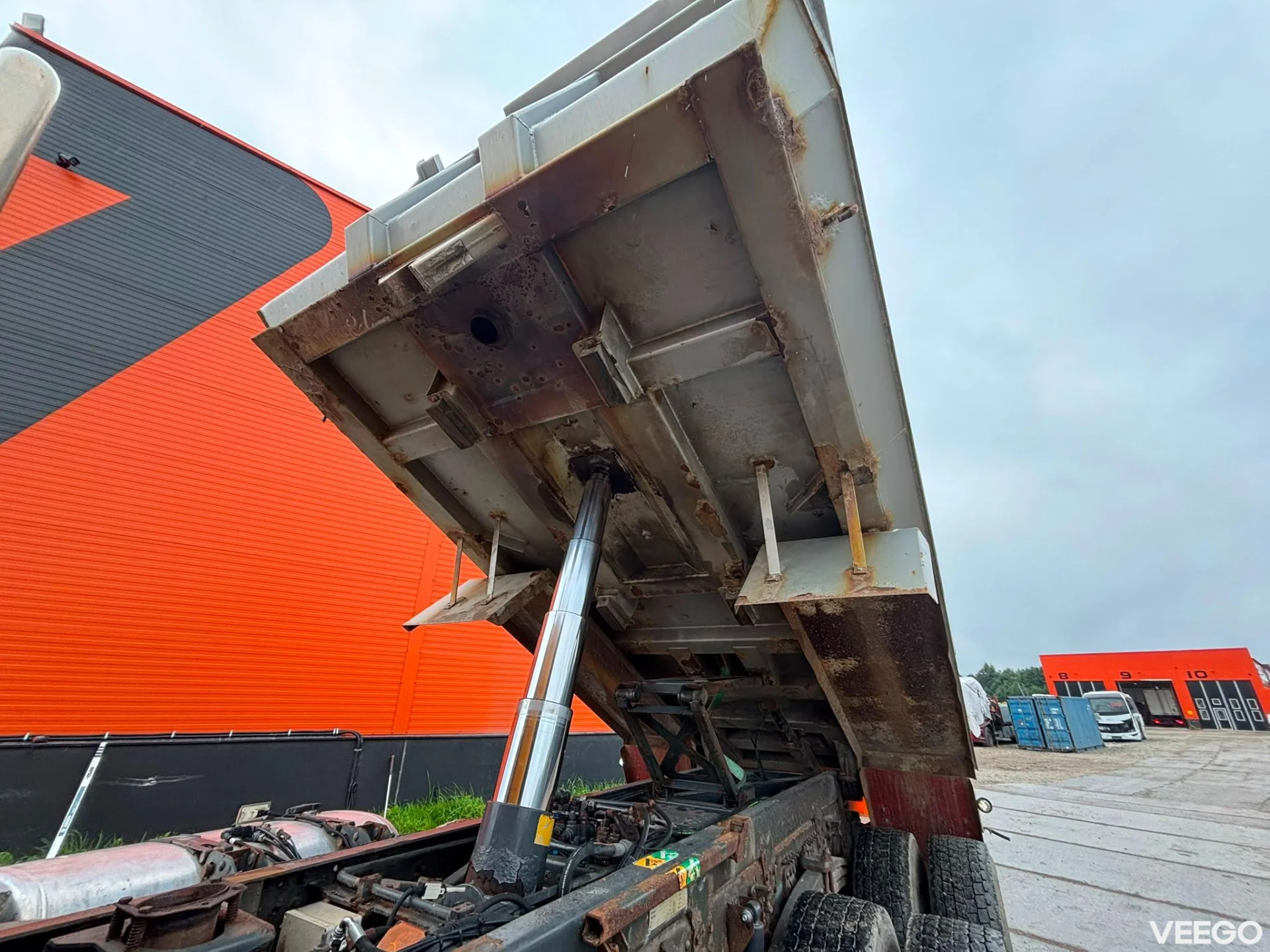 Volvo FH480 UNDERBODY SCARPER / SNOWPLOW EQUIPMENT 480kW