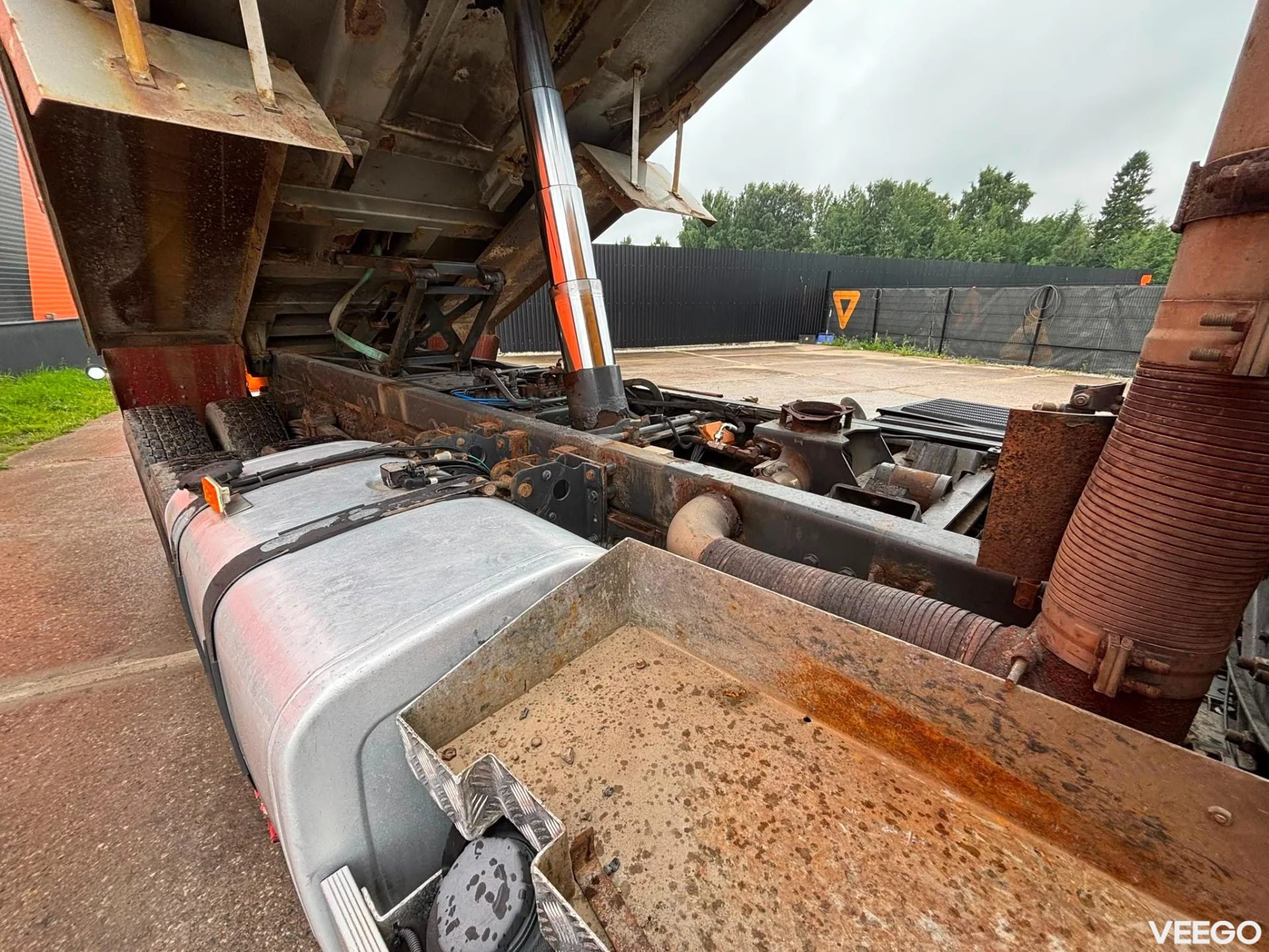 Volvo FH480 UNDERBODY SCARPER / SNOWPLOW EQUIPMENT 480kW