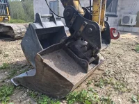 Komatsu PC138 kW