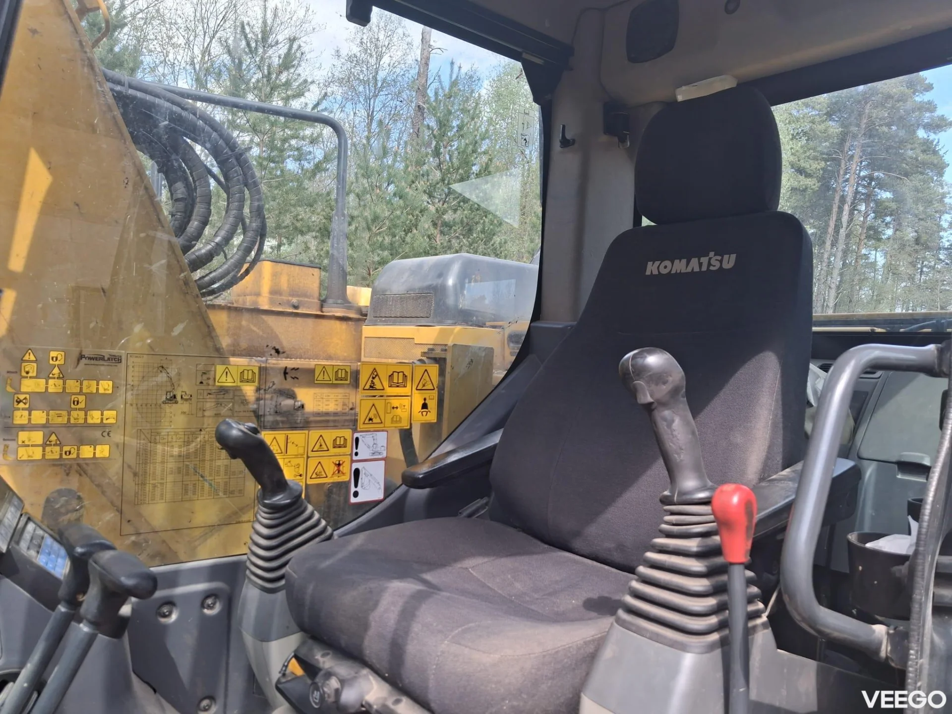Komatsu PC138 kW