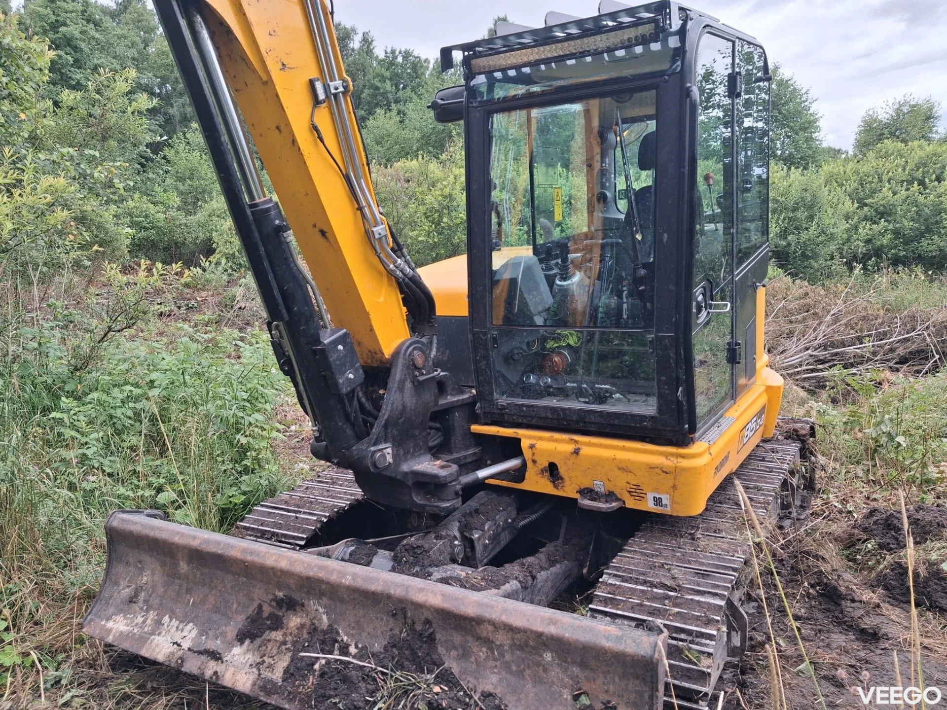 JCB 85Z-2 Rototilt Guilliotine kW
