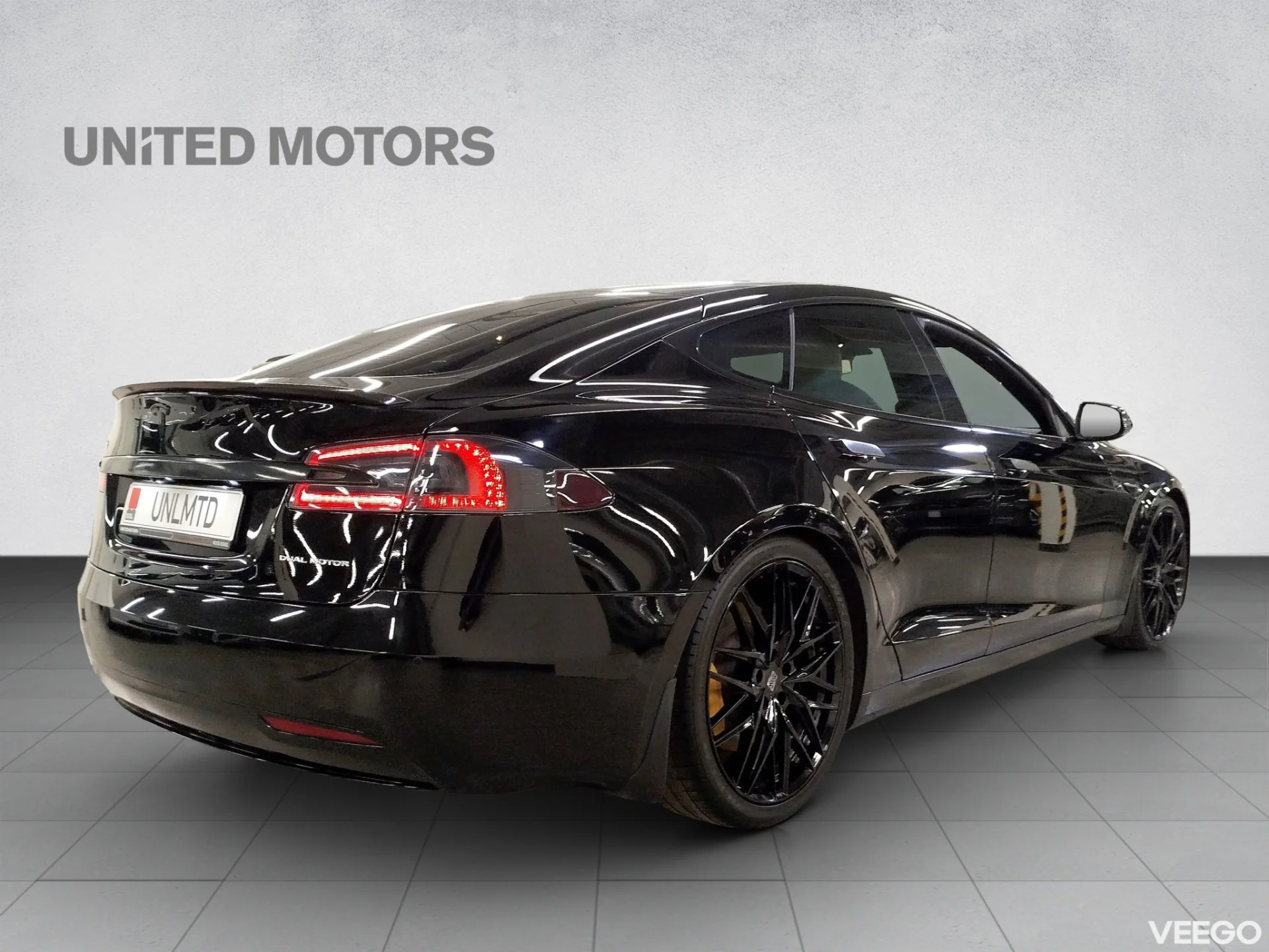 Tesla Model S Dual Motor Long Range AWD Raven 311kW