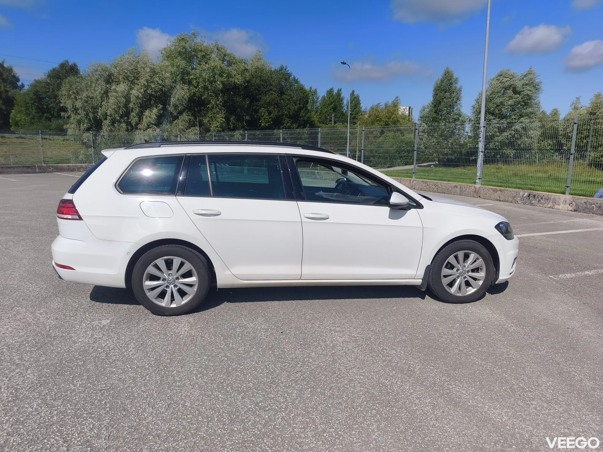 Volkswagen Golf 1.6 85kW