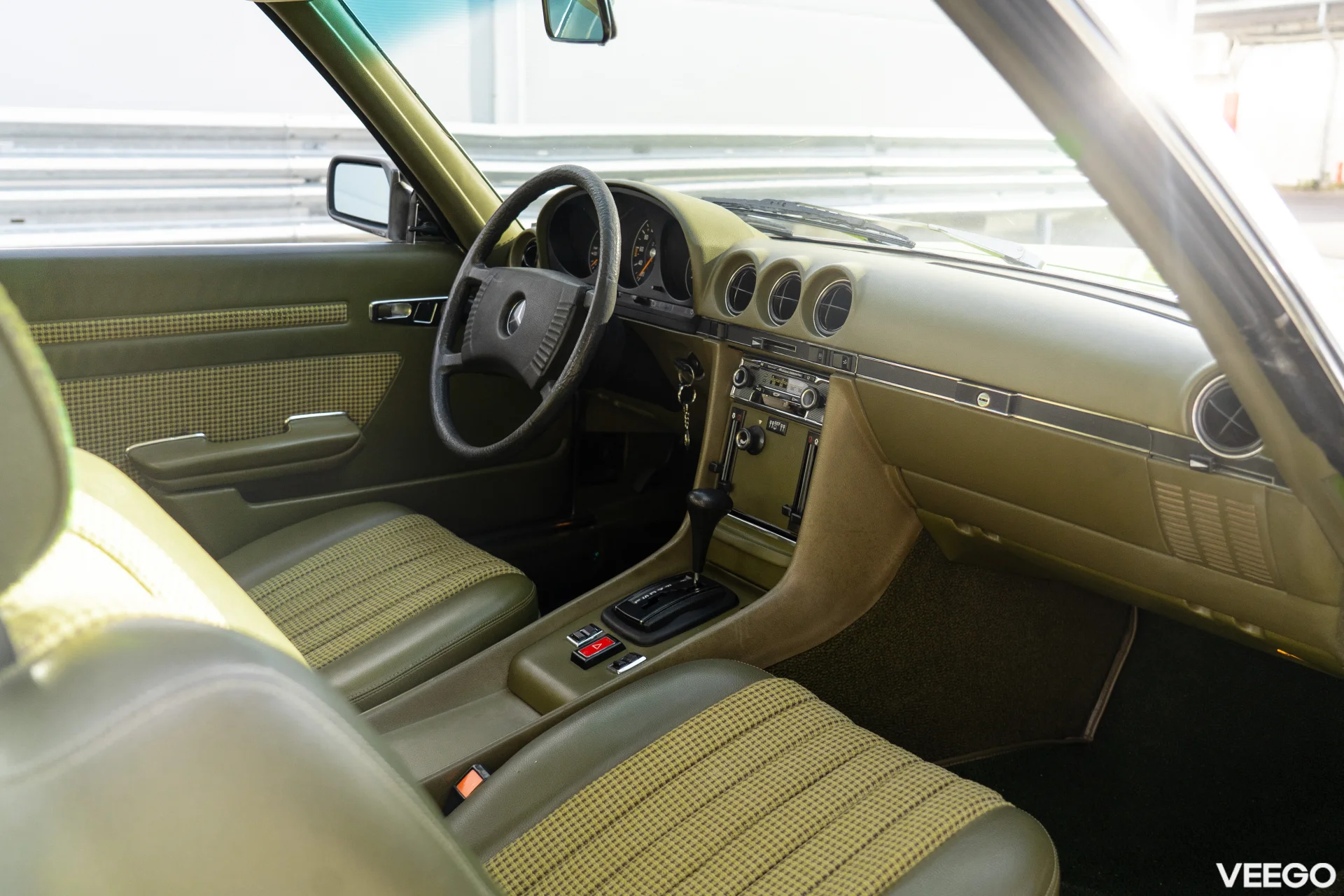 Mercedes-Benz SLC class 280 2.7 130kW