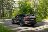 Volvo V60 Cross Country 2.0 145kW thumbnail