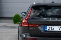 Volvo V60 Cross Country 2.0 145kW thumbnail