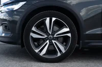 Volvo V60 Cross Country 2.0 145kW thumbnail