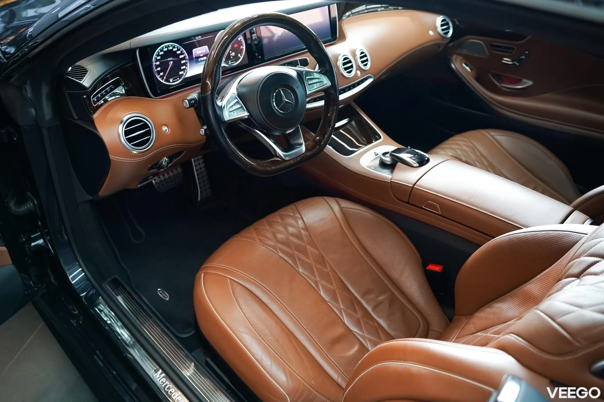 Mercedes-Benz S500 4.7 335kW