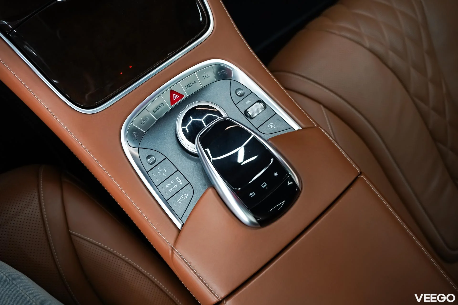 Mercedes-Benz S500 4.7 335kW
