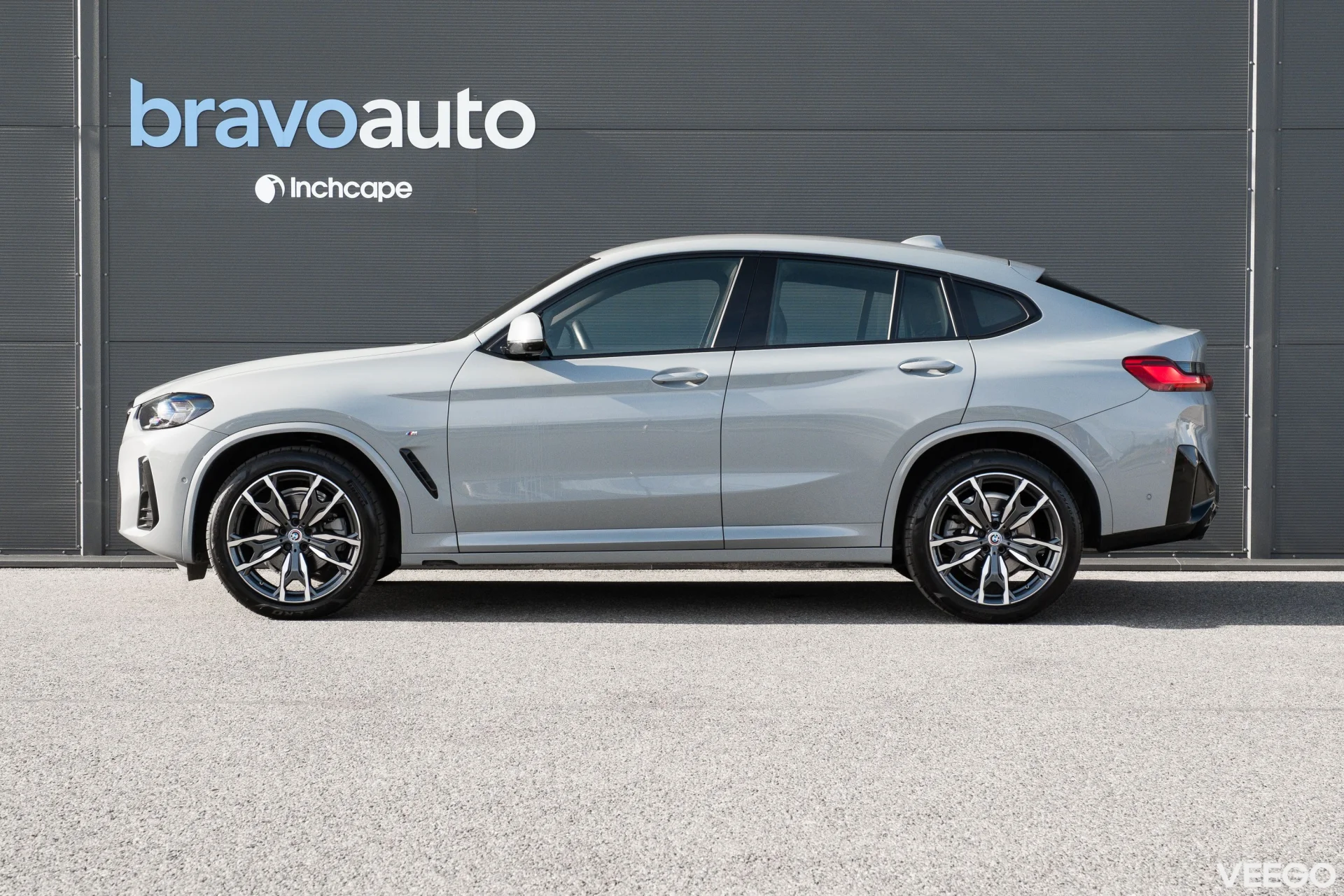 BMW X4 xDrive20i MHEV M-Sportpakett 2 135kW