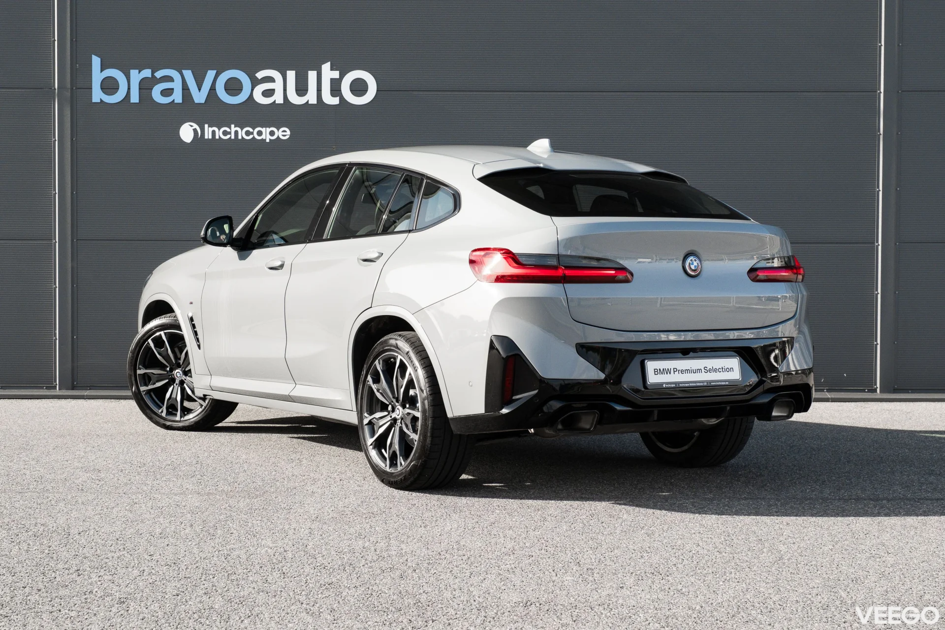 BMW X4 xDrive20i MHEV M-Sportpakett 2 135kW