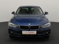 BMW 330 2 135kW thumbnail