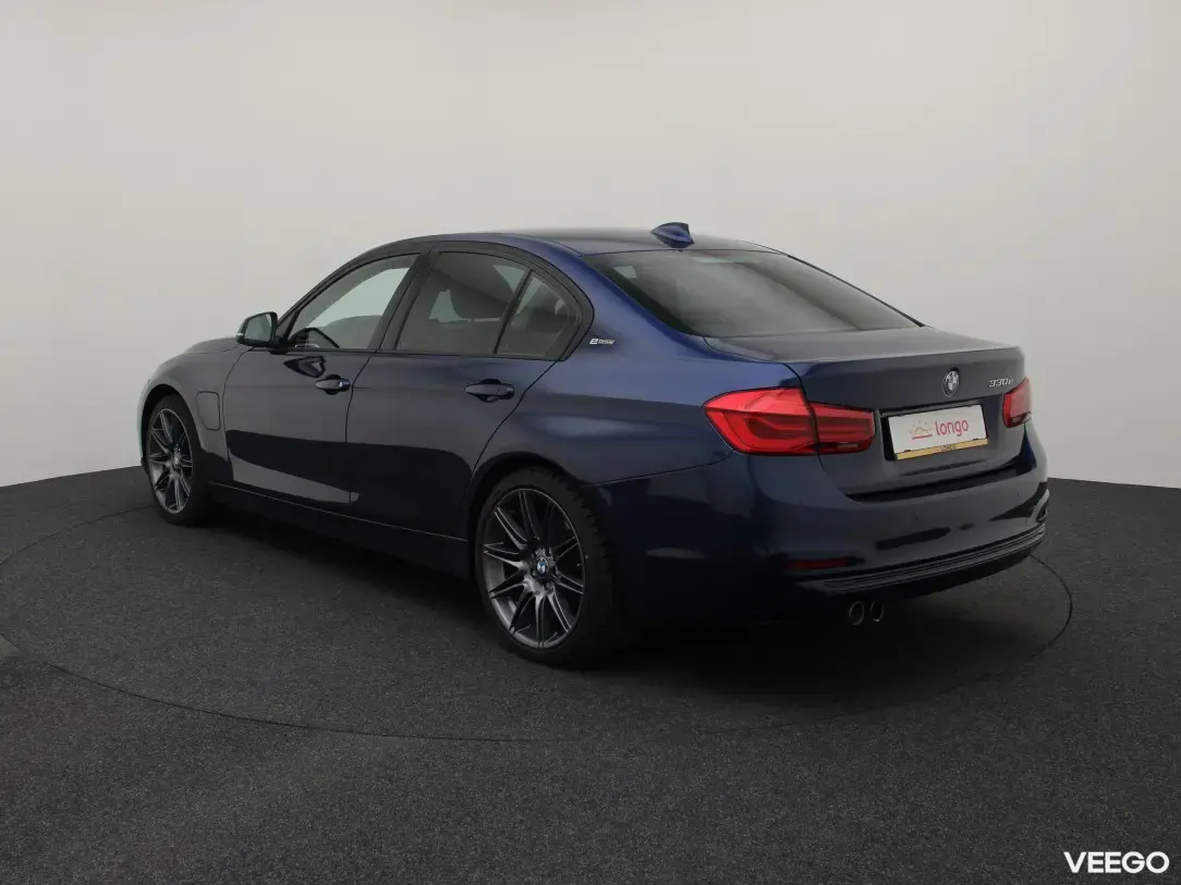 BMW 330 2 135kW