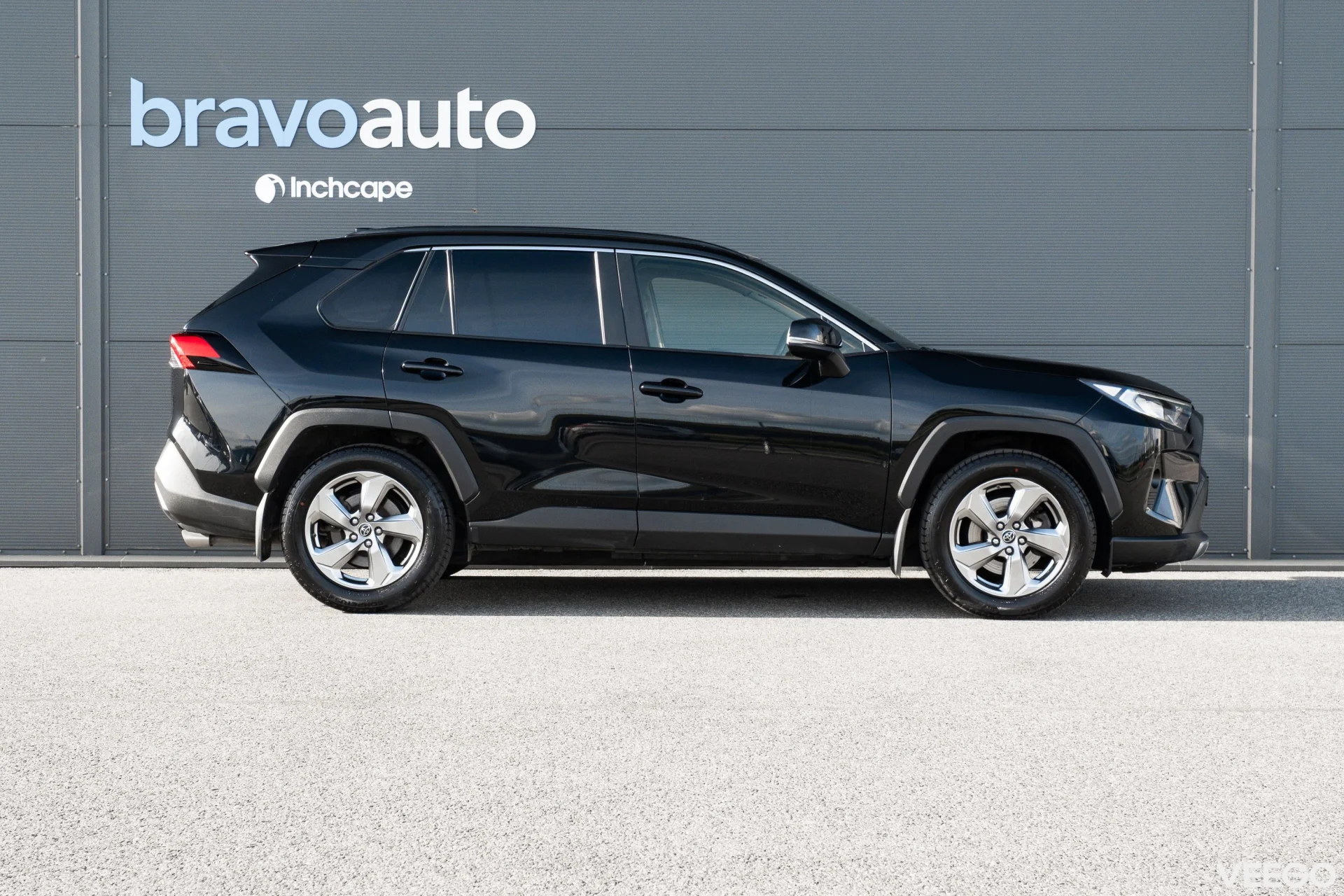 Toyota RAV4 Luxury Plus 2 129kW