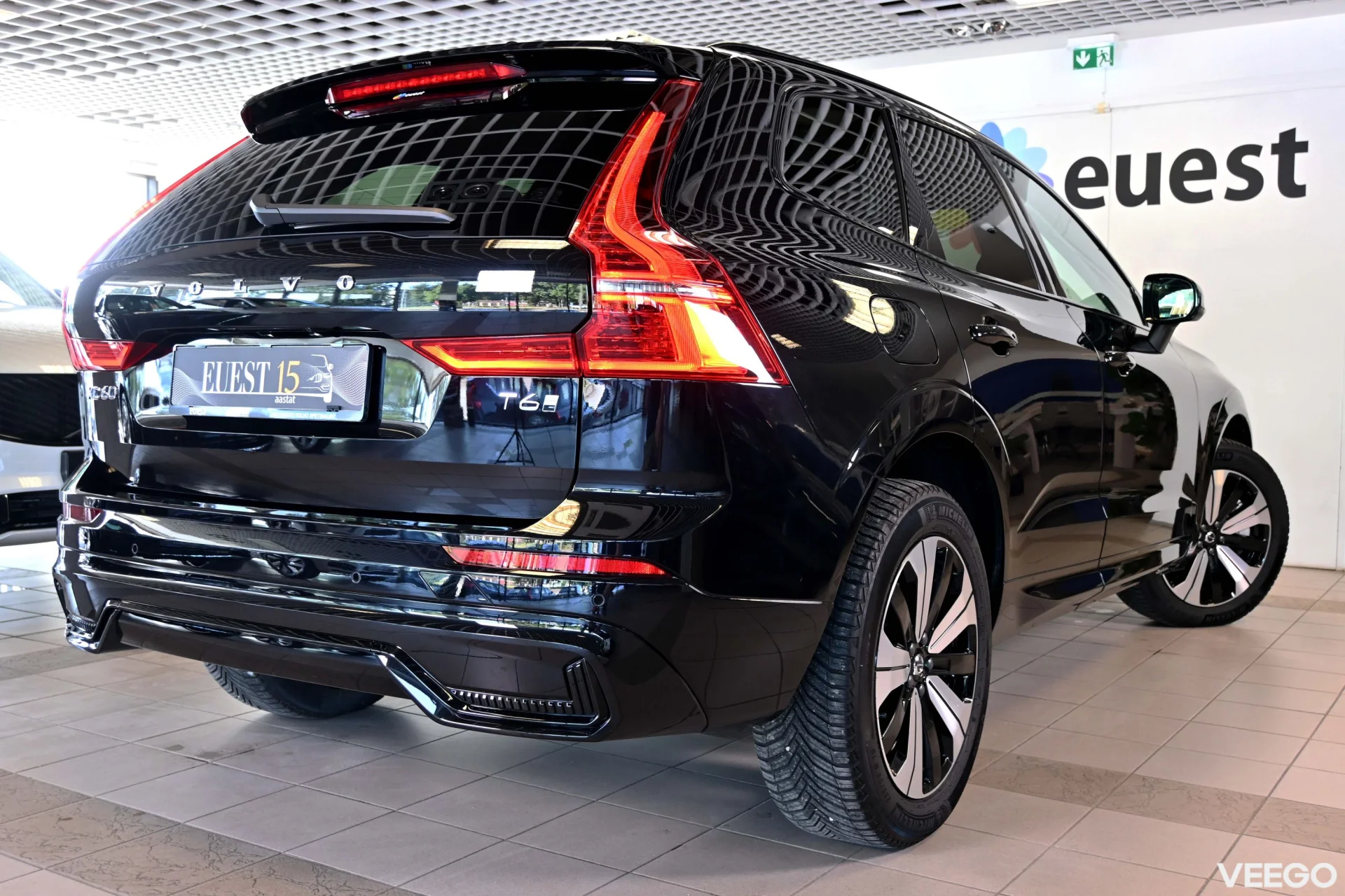 Volvo XC60 AWD LUXURY DARK PLUS INTELLI SAFE 2 293kW