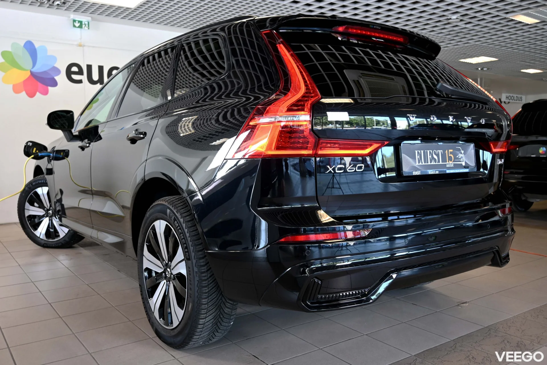 Volvo XC60 AWD LUXURY DARK PLUS INTELLI SAFE 2 293kW