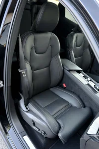 Volvo XC60 AWD LUXURY DARK PLUS INTELLI SAFE 2 293kW thumbnail