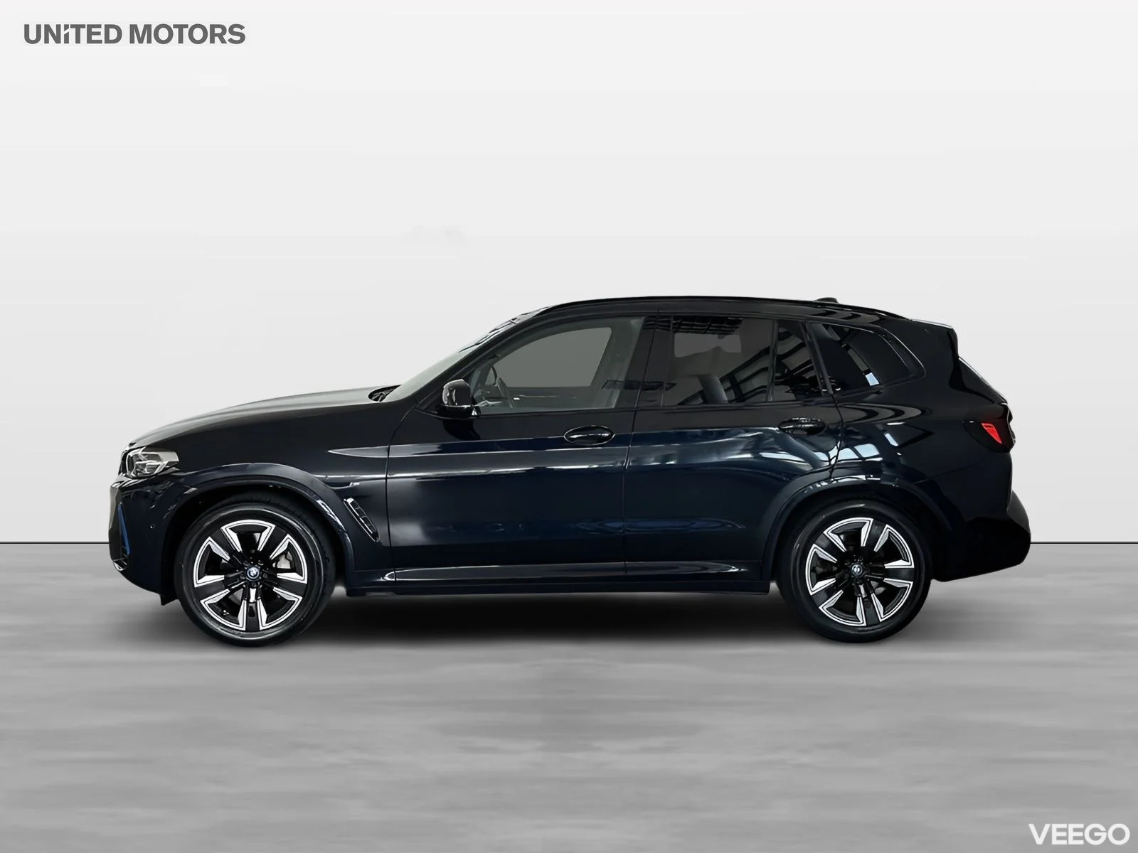 BMW iX3 M Sport Rattvärme Drag Drive/Park Assist Sport Stolar 0kW