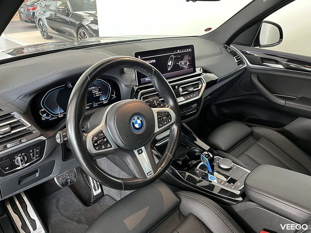 BMW iX3 M Sport Rattvärme Drag Drive/Park Assist Sport Stolar 0kW