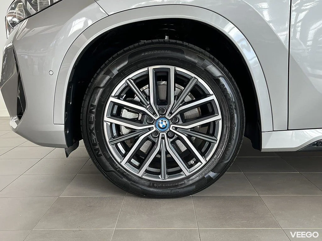 BMW iX1 xDrive30 M Sport Drag Rattvärme Drive/Park Assist 0kW