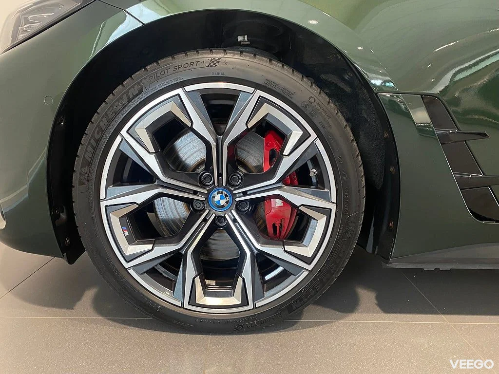 BMW i4 M50 M Sport Package Pro Panoramatak Drag 0kW